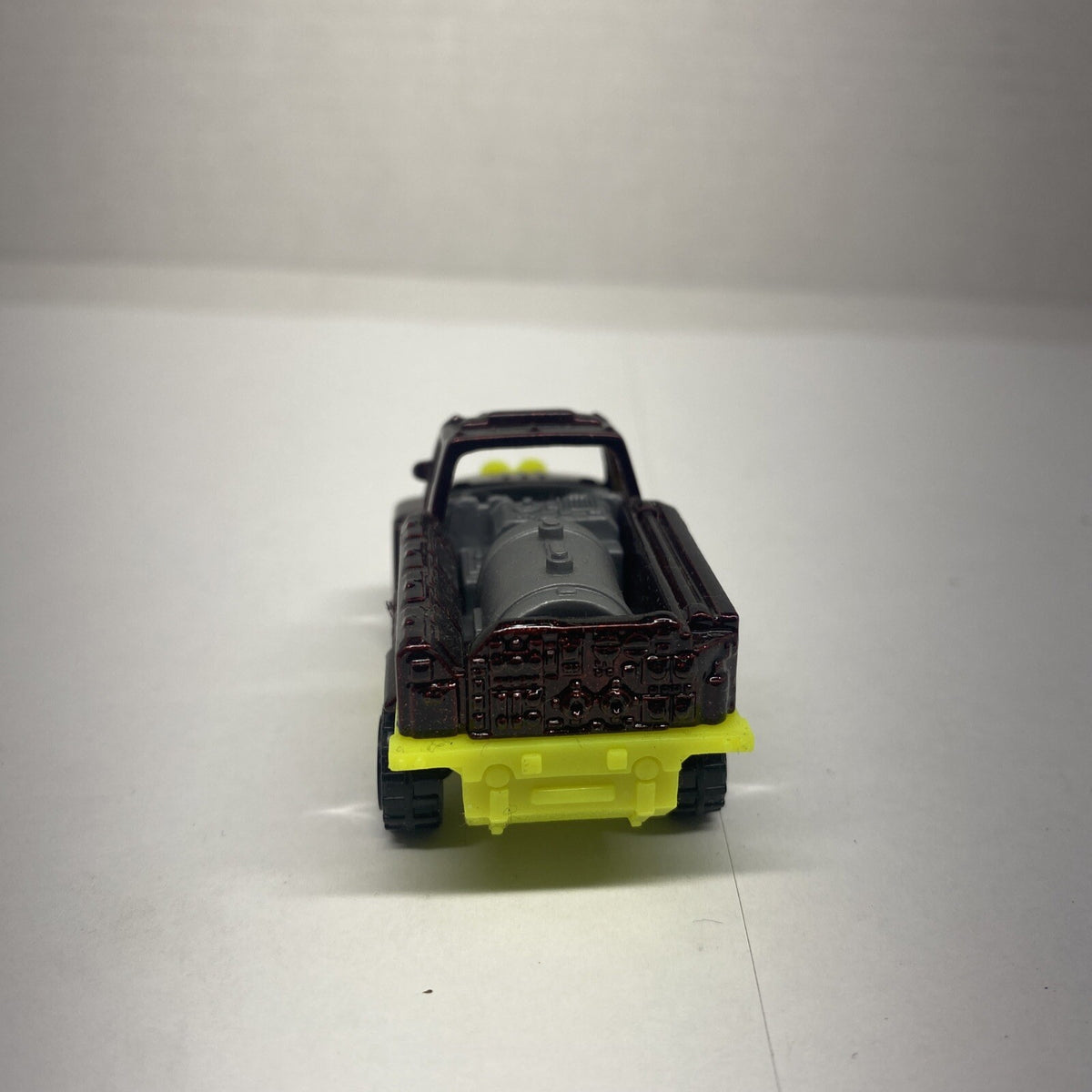 Matchbox Foam Fire Truck Vehicle 2001 Toy Glitter Maroon Red and Yellow Base