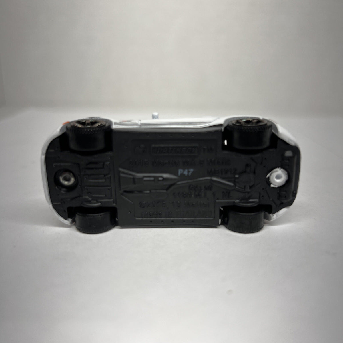 MATCHBOX 2015 White MAZDA MX-5 MIATA Convertible Car K&N Brembo SCALE 1/64
