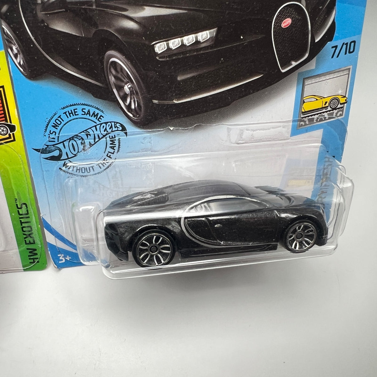 Hot Wheels '16 Bugatti Chiron Lot of (2) Blue/Black New!!!!!