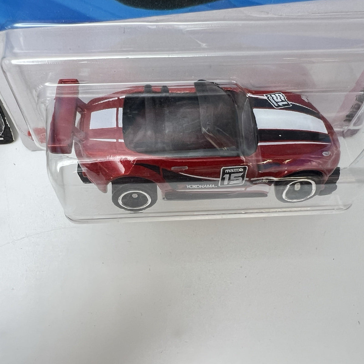 Hot Wheels 2015 Mazda MX-5 Miata - Set of 2