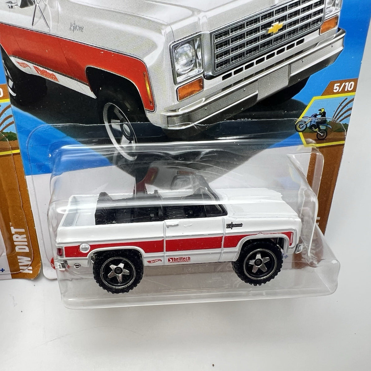 2025 Hot Wheels '75 Chevy Blazer Custom #115 HW Dirt 5/10 Lot of 2 Black + White