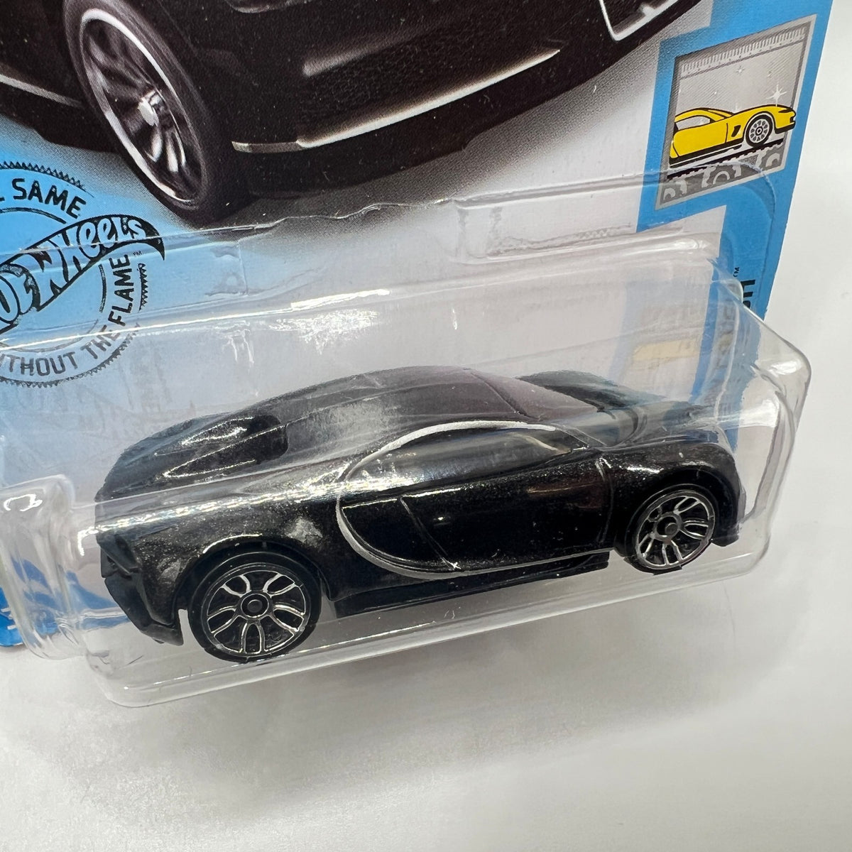 Hot Wheels '16 Bugatti Chiron Lot of 2 Blue 236/250 HW Month + Black 89/250