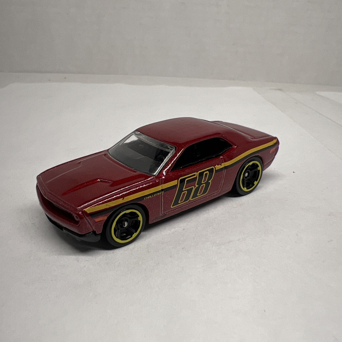 Hot Wheels Dodge Challenger Concept J20 68 Number Toy Car