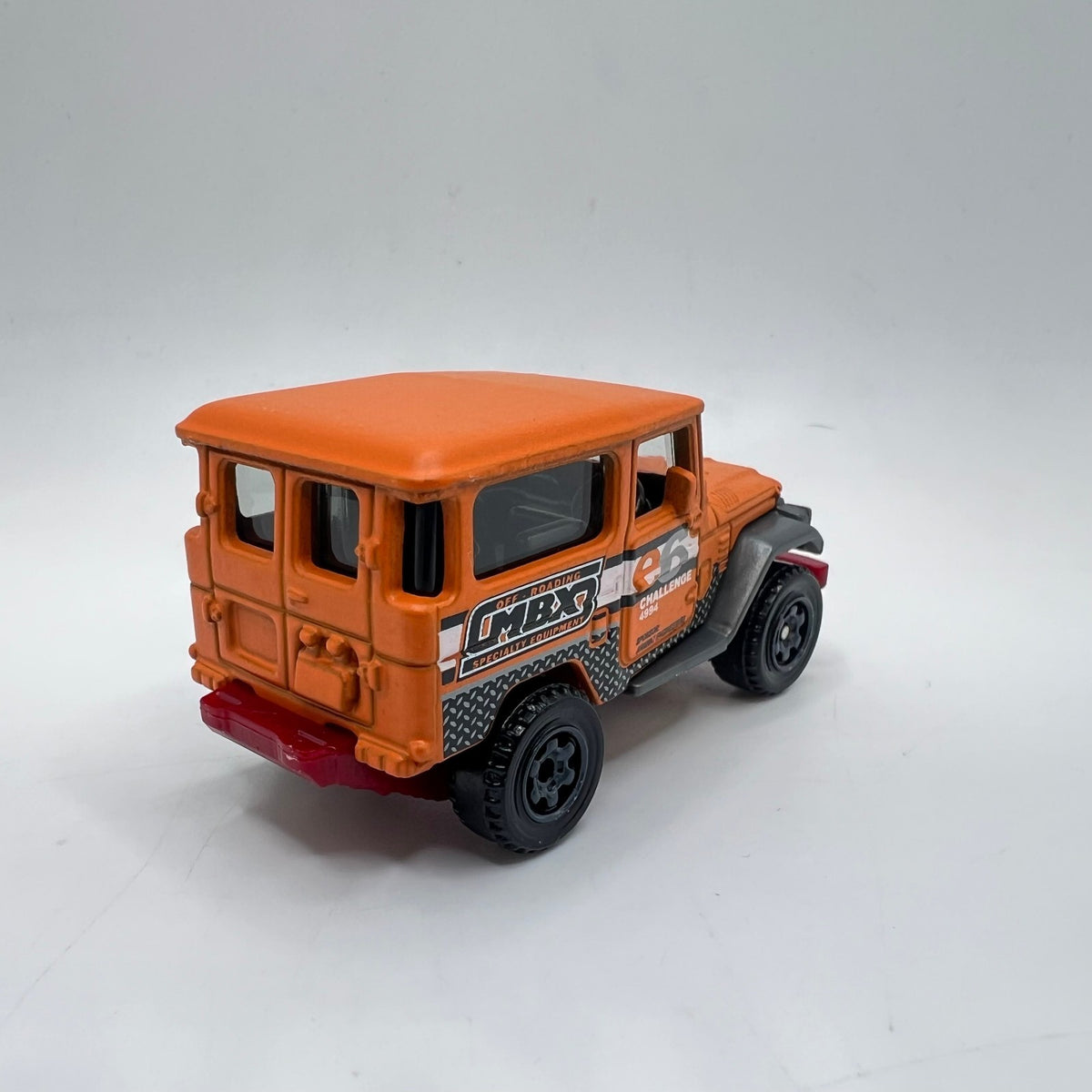 Matchbox Toyota FJ40 Land Cruiser Orange MBX Challenge LOOSE 1/64