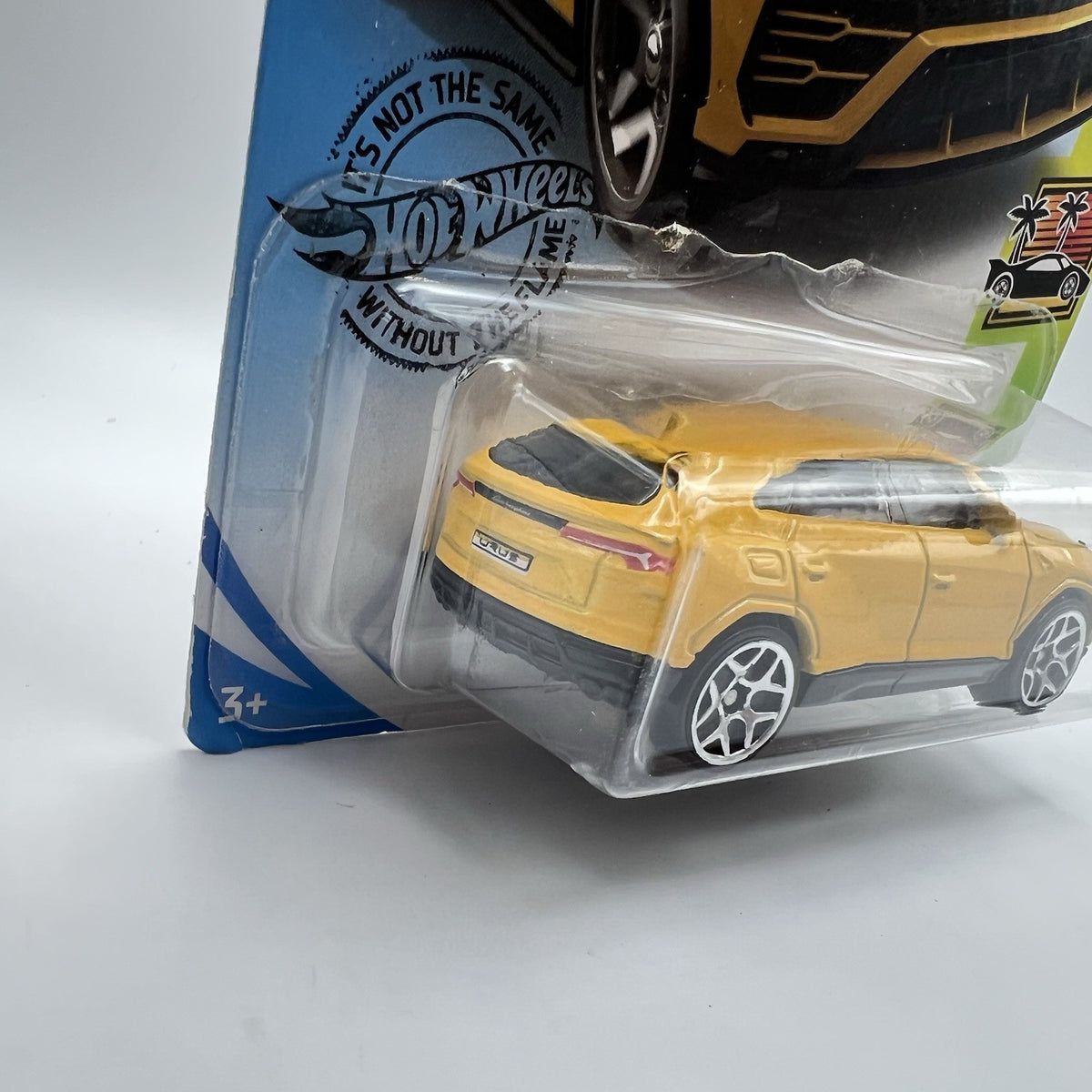 Hot Wheels '17 Lamborghini Urus Yellow 2020 Exotics Series 1/10 213/250