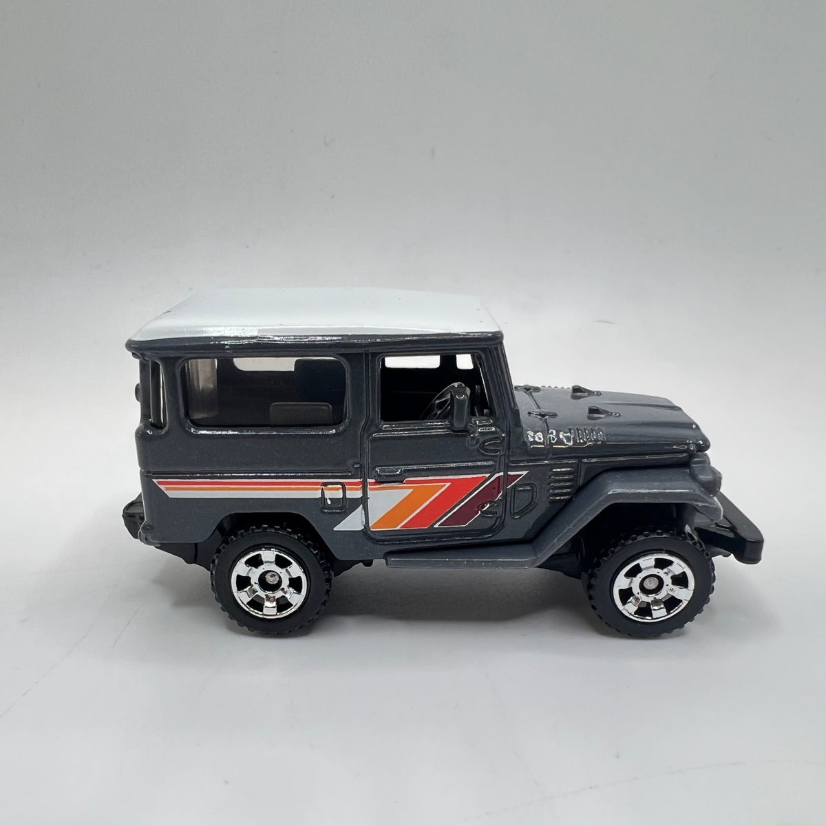 Matchbox Toyota FJ40 Land Cruiser Gray White Roof LOOSE 1/64