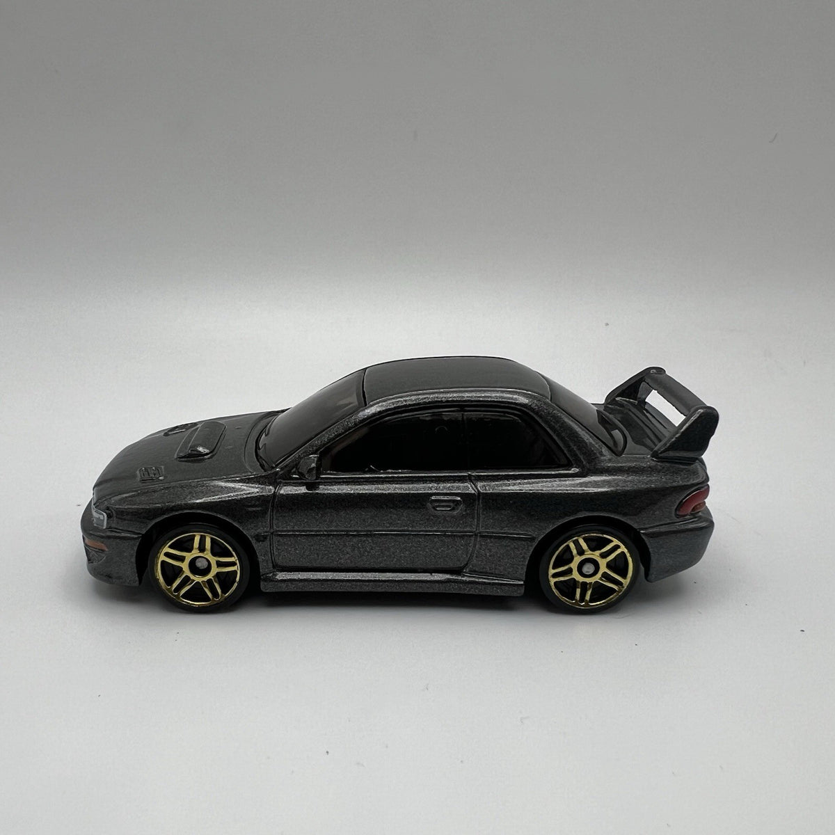 Hot Wheels Subaru Impreza 22b STi Version 1:64 Grey