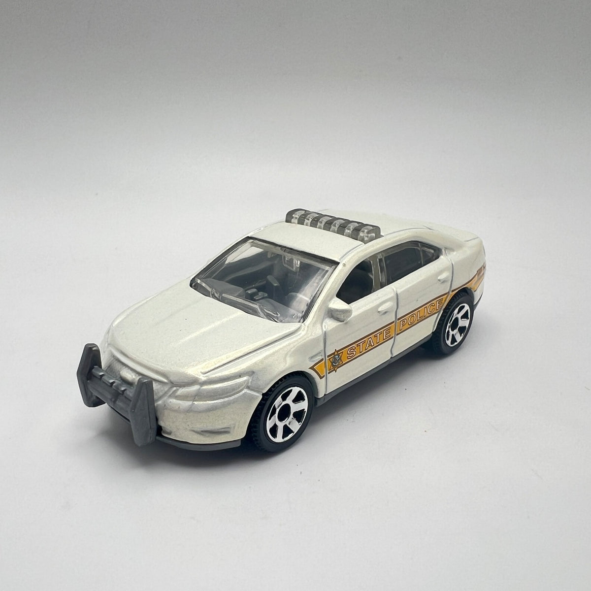 Matchbox Ford Police Interceptor Pearl White State Police LOOSE 1/64