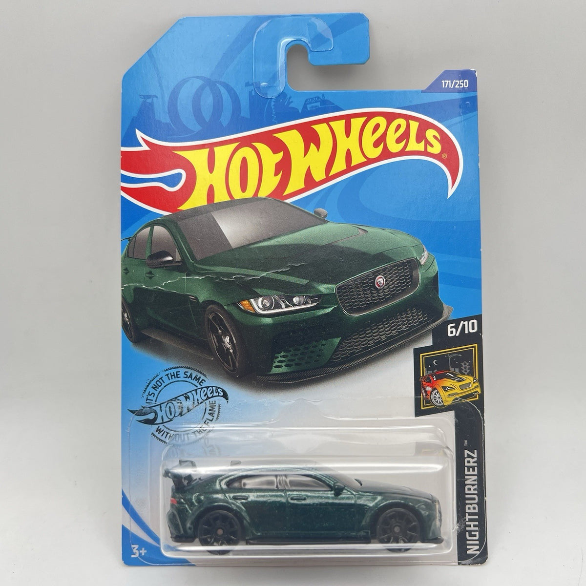 Hot Wheels Nightburnerz 6/10 Jaguar XE SV Project 8 171/250 Green