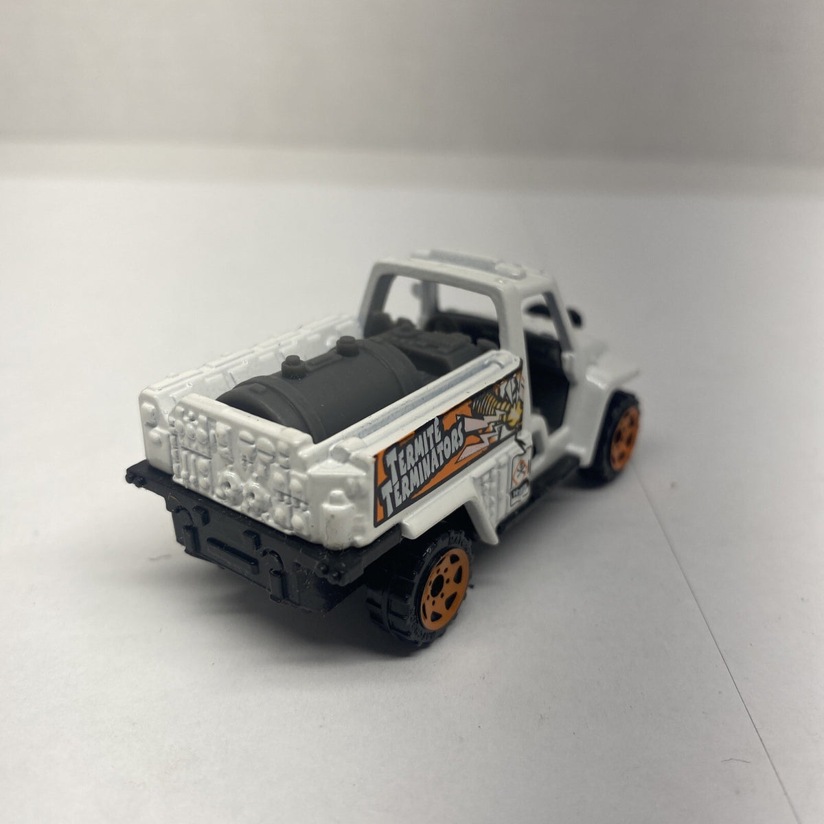 Matchbox White Foam Fire Truck Termite 1:64 Scale Diecast Toy Model Mattel