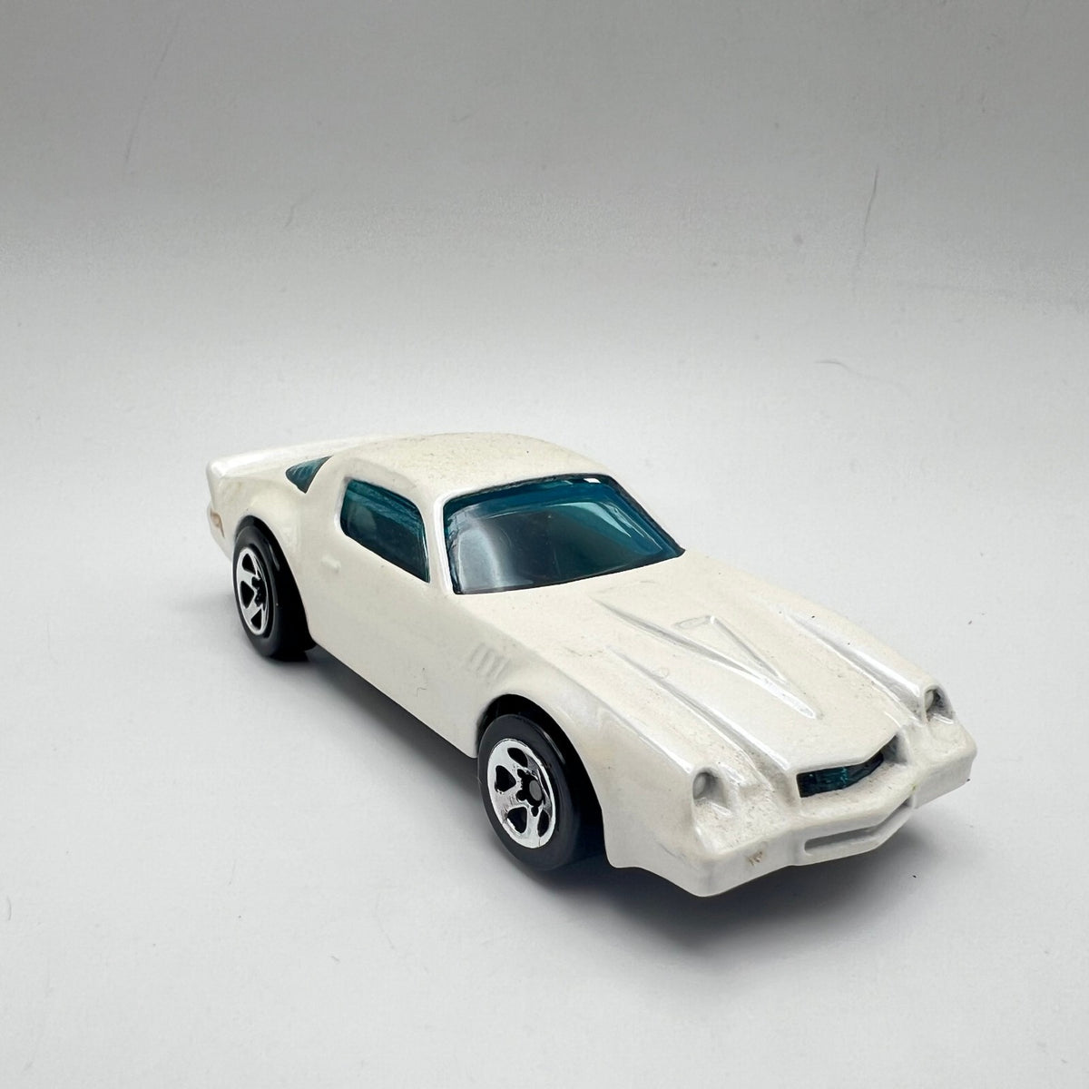Hot Wheels '80 Camaro Z28 Pearl White LOOSE 1/64