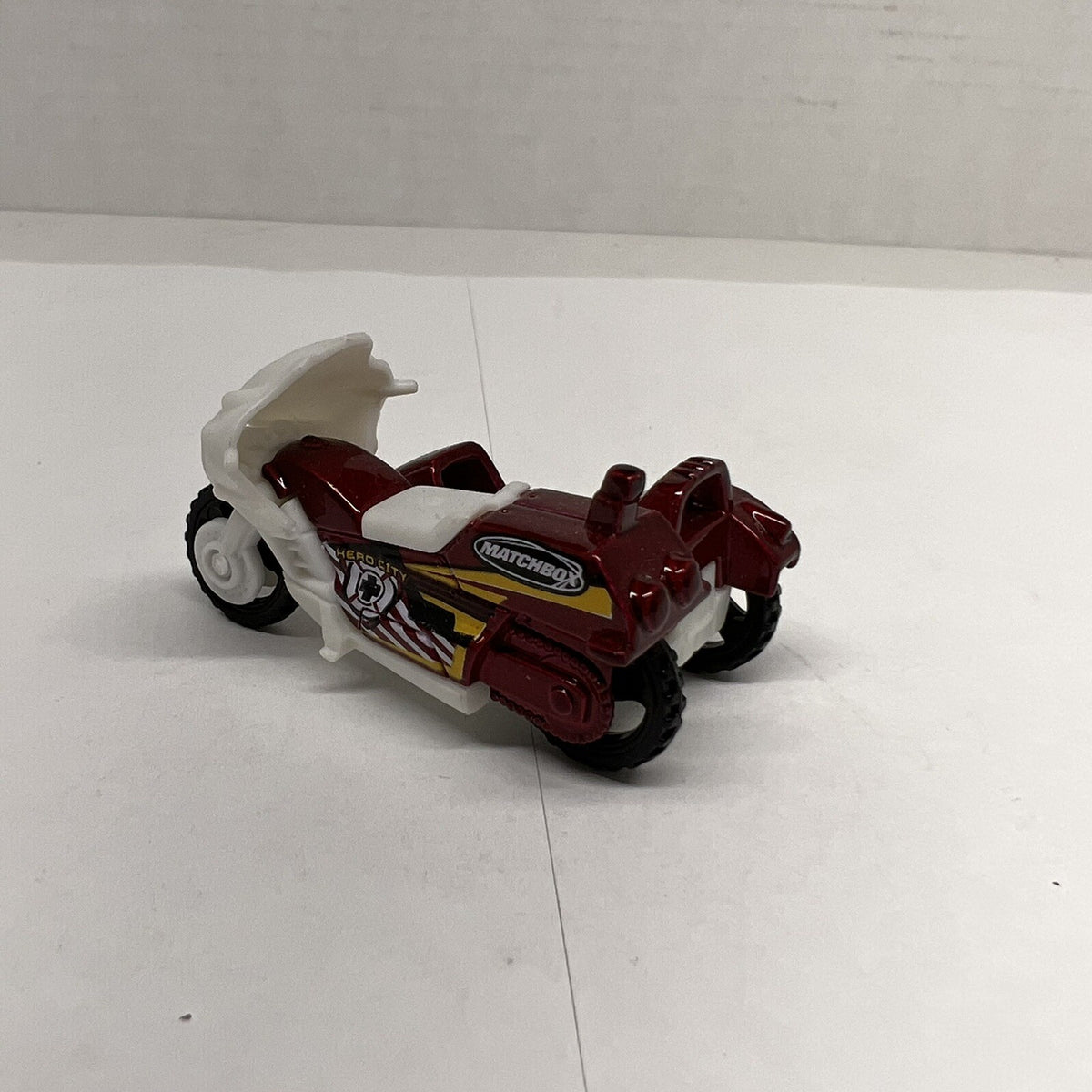 2001 Matchbox _ Cycle with Sidecar _ ** Hero City **