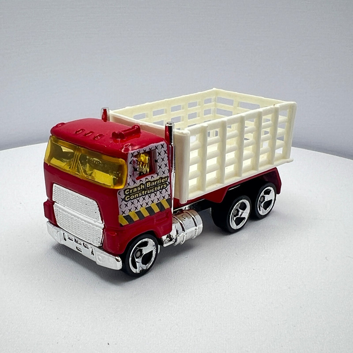 Hot Wheels Stake Bed Truck Red Crash Barrier Constructors LOOSE 1/64