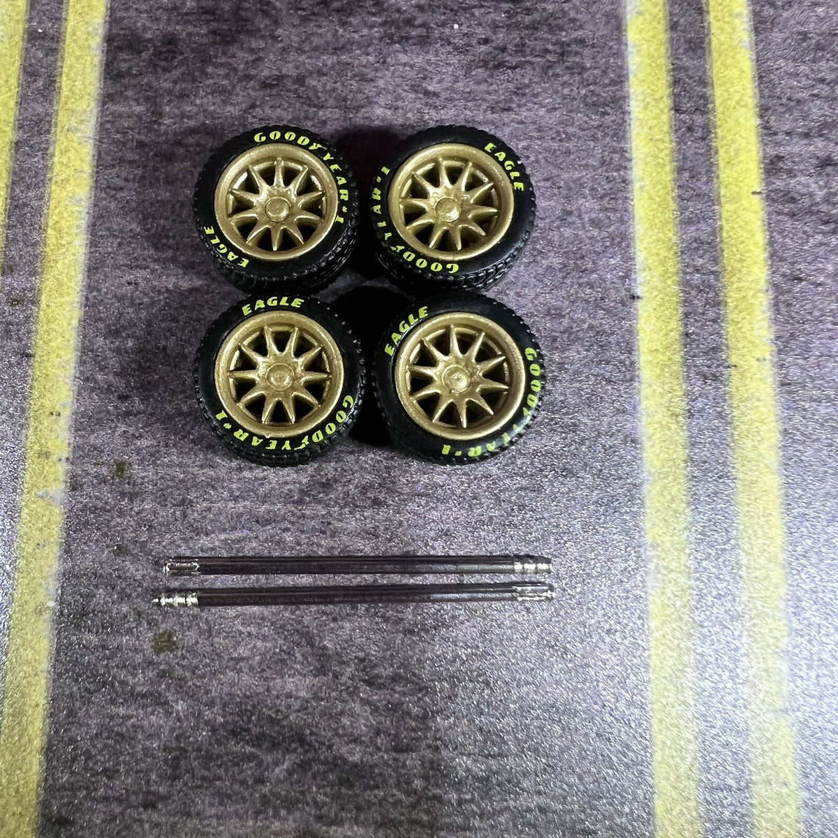 1/64 Scale Gold Volks Racing CE28 With Rubber Tires Hot Wheels Matchbox Tomica