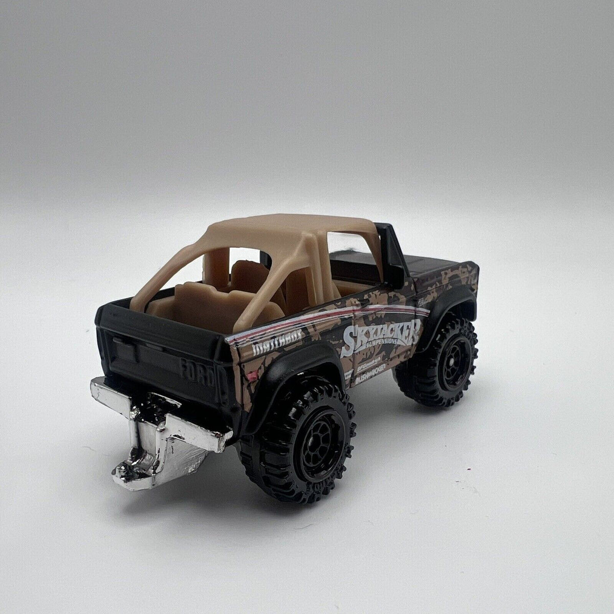 2024 Matchbox Ford Bronco 4x4 - Camo - Skyjacker Suspensions - Loose