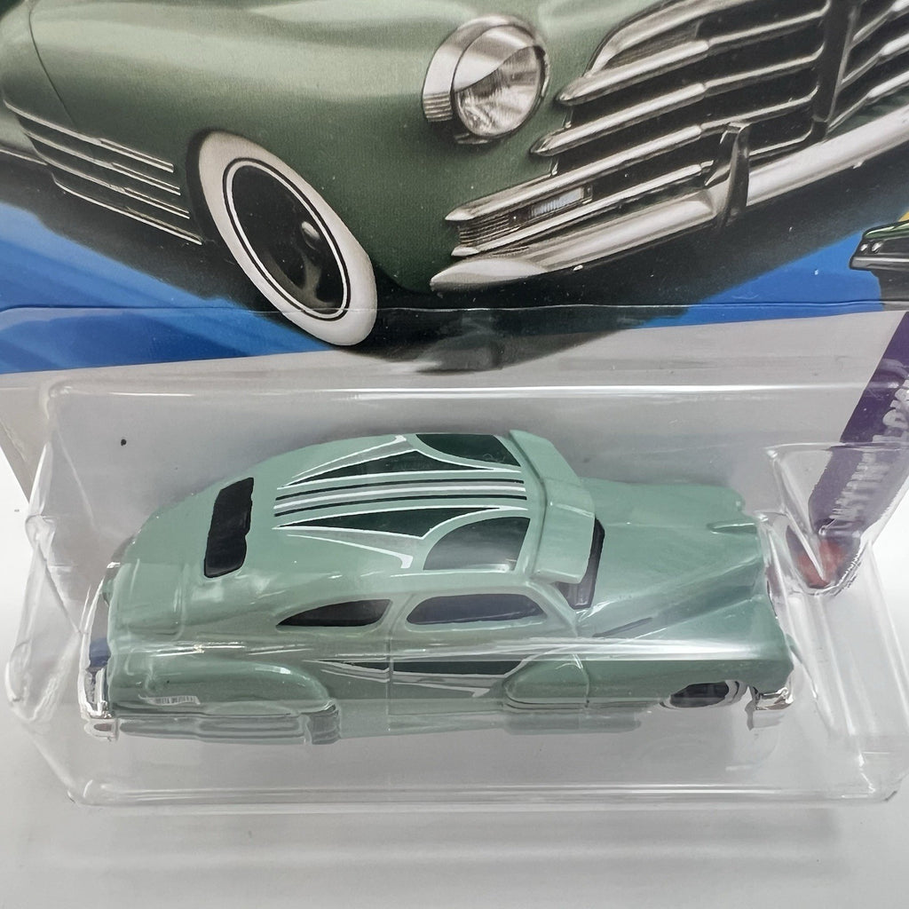 Hot Wheels 1947 CHEVY FLEETLINE, Green, Iconic, Smooth, Nostalgia, Layin' Low