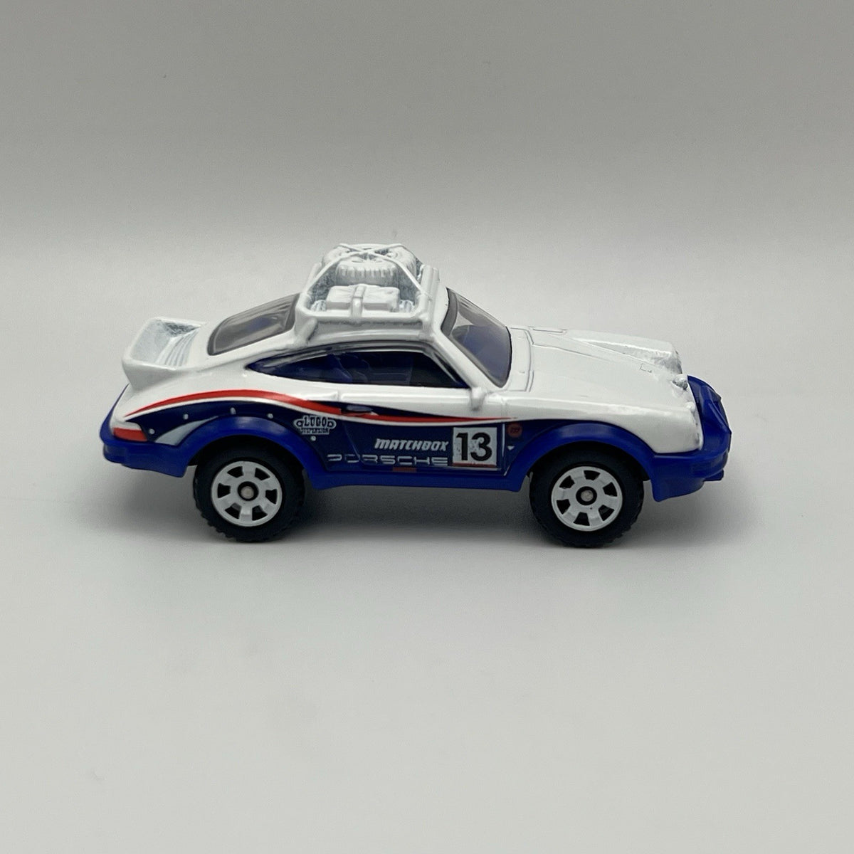 1985 Porsche 911 Rally 1/64 MATCHBOX Released 2018 BLUE AND WHITE