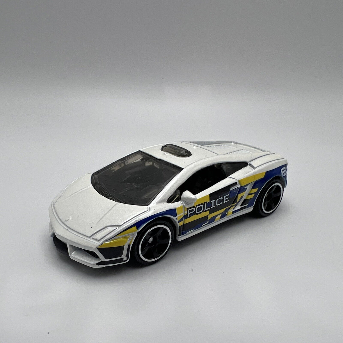Matchbox Lamborghini Gallardo LP560-4 Police 1:64 Scale Diecast Car