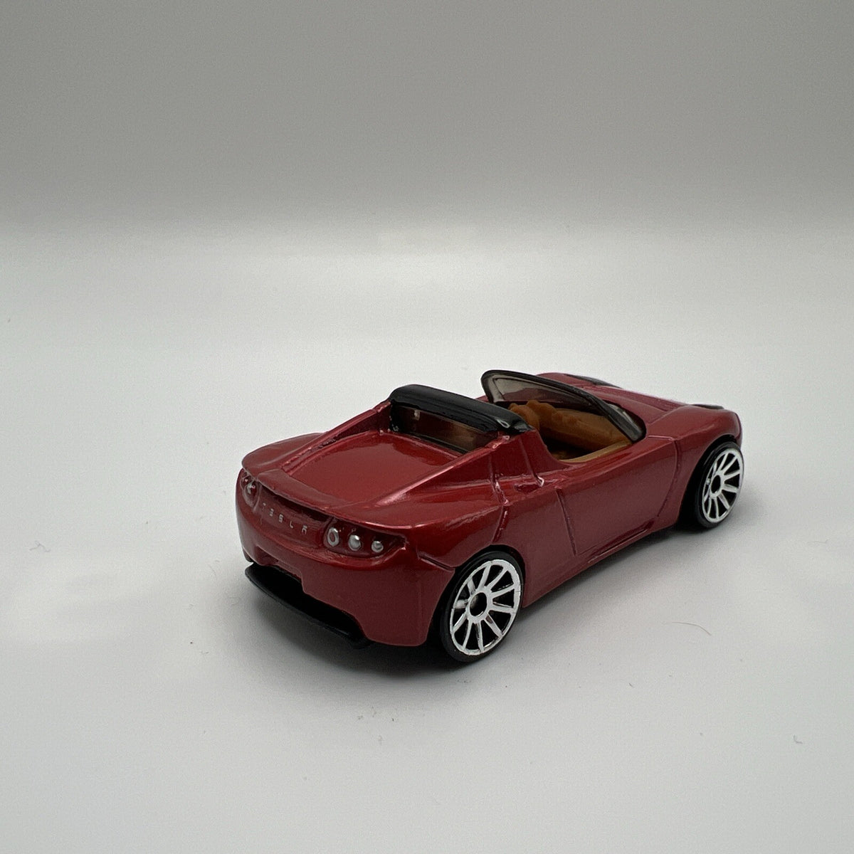 HOT WHEELS 2008 TESLA ROADSTER, 2008 NEW MODELS,RED,LOOSE NICE