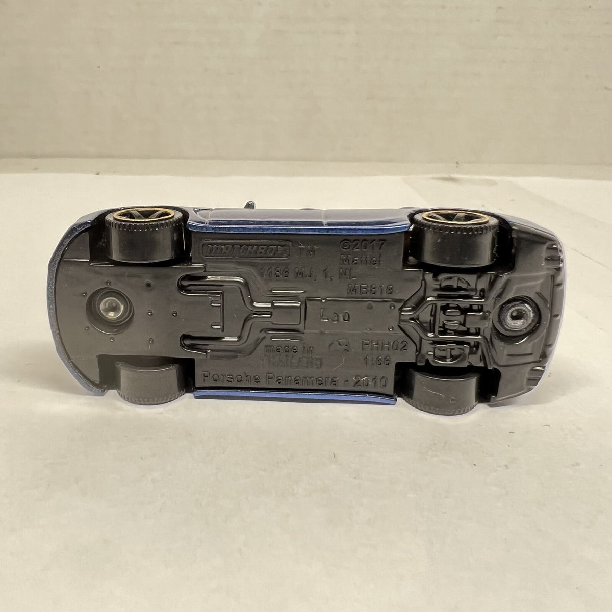Matchbox  PORSCHE PANAMERA    Blue metallic paint