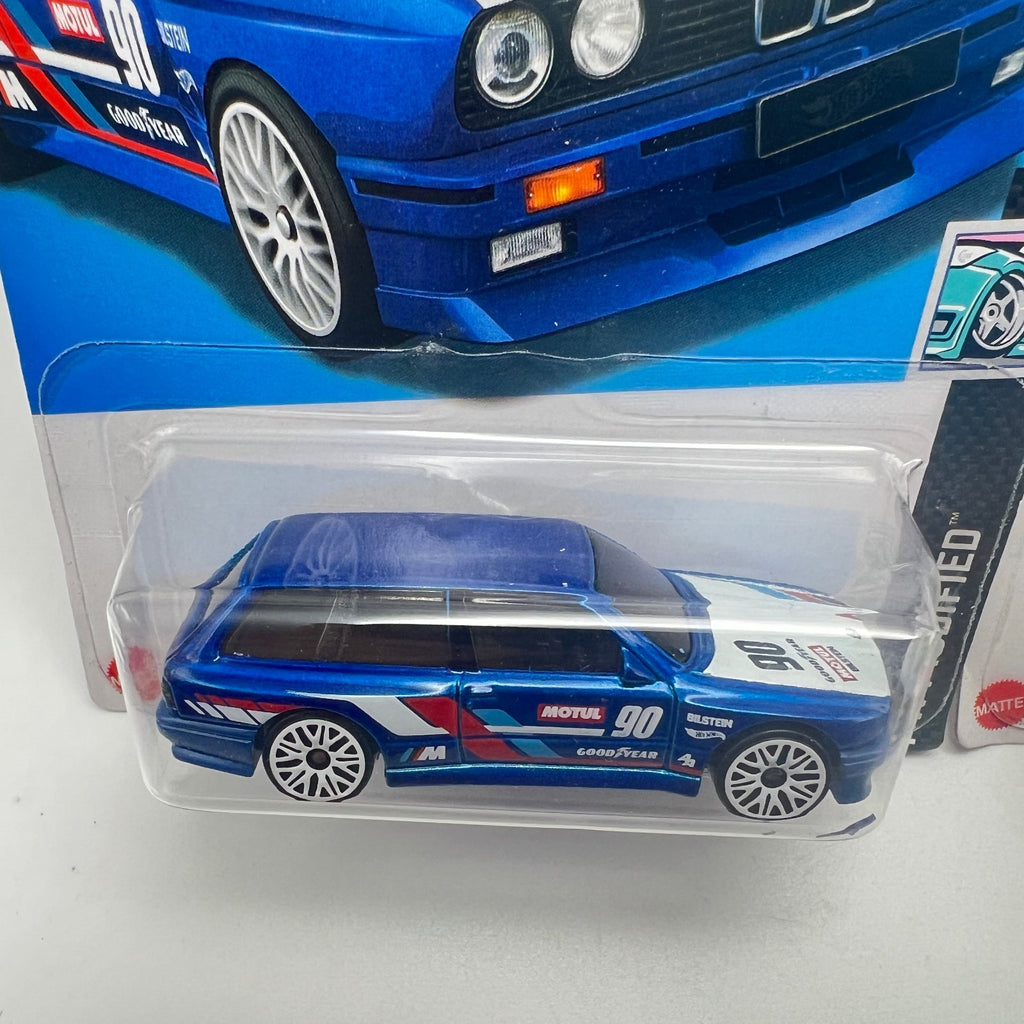 Hot Wheels BMW M3 Wagon Lot of 2 Blue 138/250 + Green 245/250 1:64