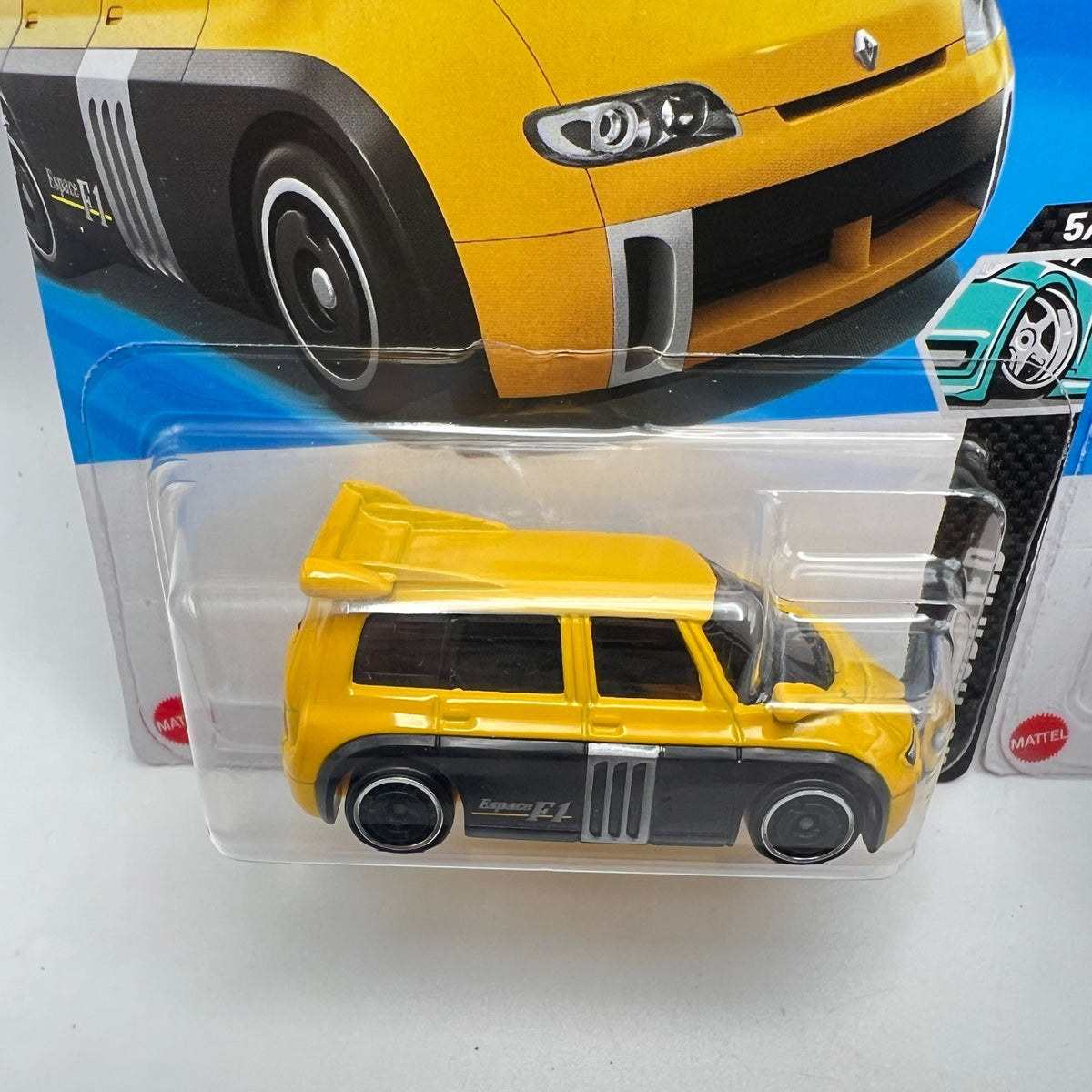 HOT WHEELS - LOT OF 2 - RENAULT ESPACE F1 1- YELLOW & 1-BLACK - HW MODIFIED 5/5