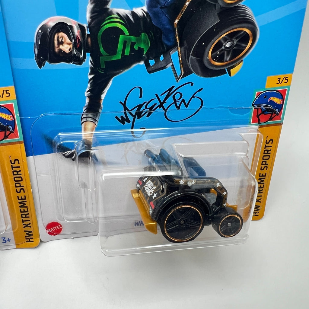 Hot Wheels Wheelie Chair Lot of 2 Red & Black HW Xtreme Sports 3/5 64/250