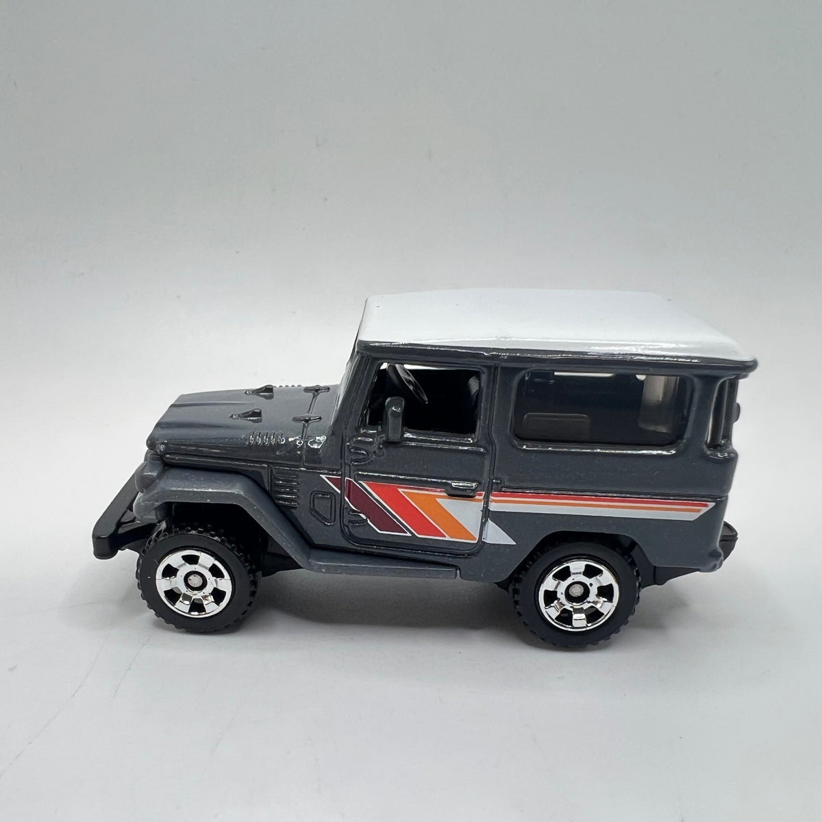 Matchbox Toyota FJ40 Land Cruiser Gray White Roof LOOSE 1/64