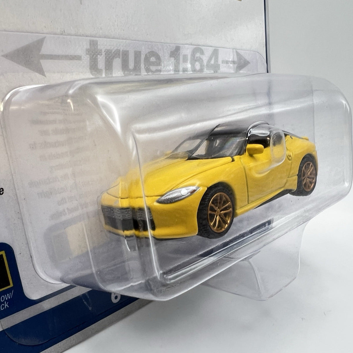 AUTOWORLD 1/64 DIECAST CAR IMPORT LEGENDS 2023 NISSAN Z ~ YELLOW LIMITED EDITION