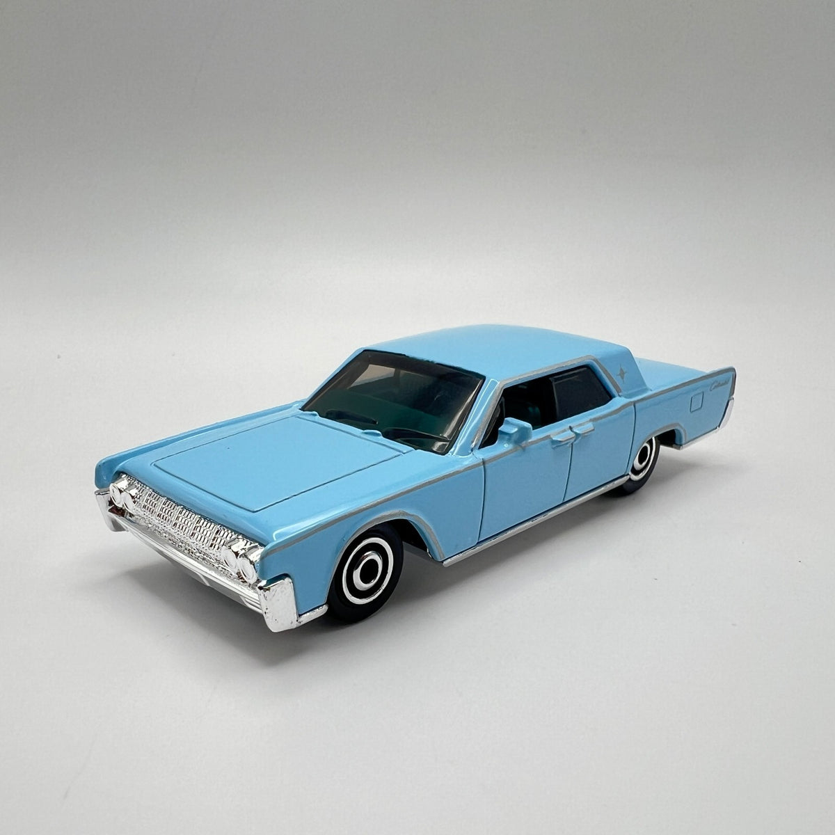 Matchbox 1964 Lincoln Continental Light Blue LOOSE 1/64