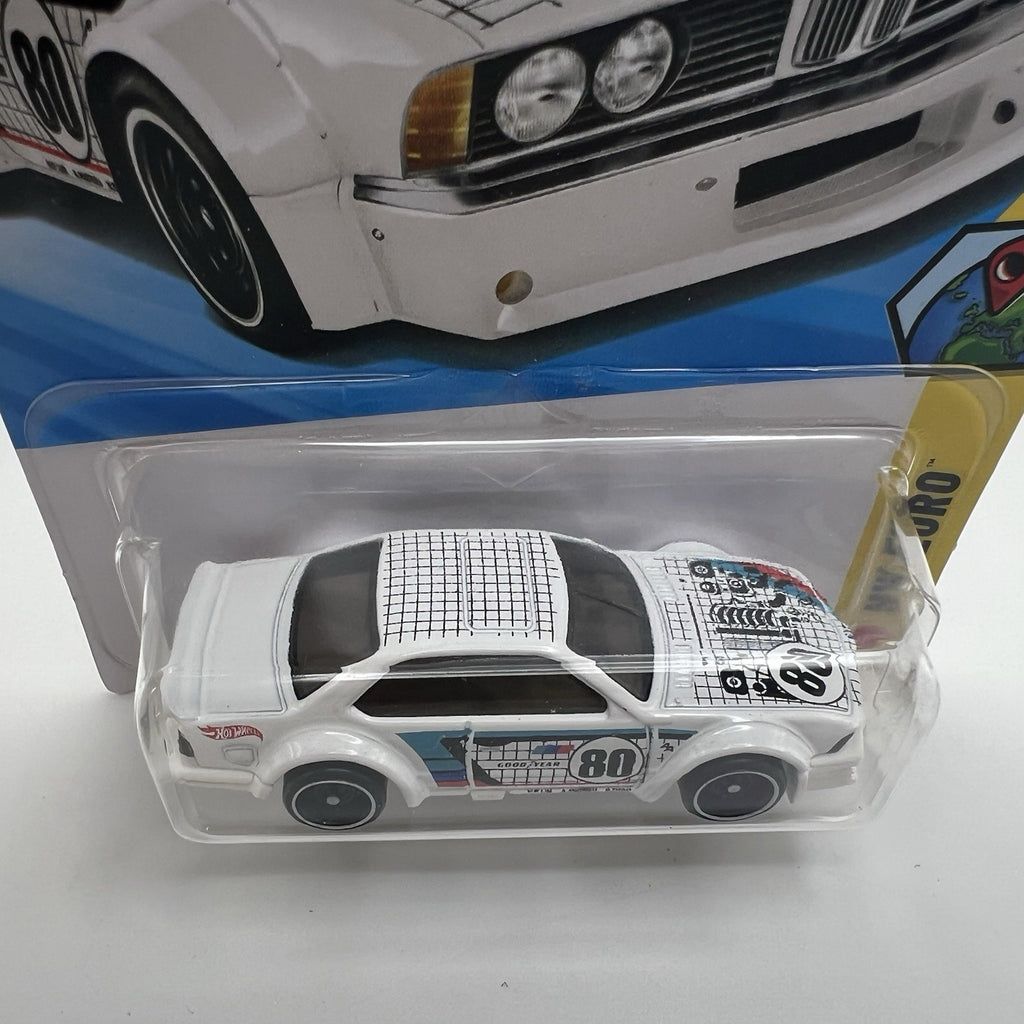 🔥152✔️🔥 2026 Hot Wheels, BMW 635 CSI White, New