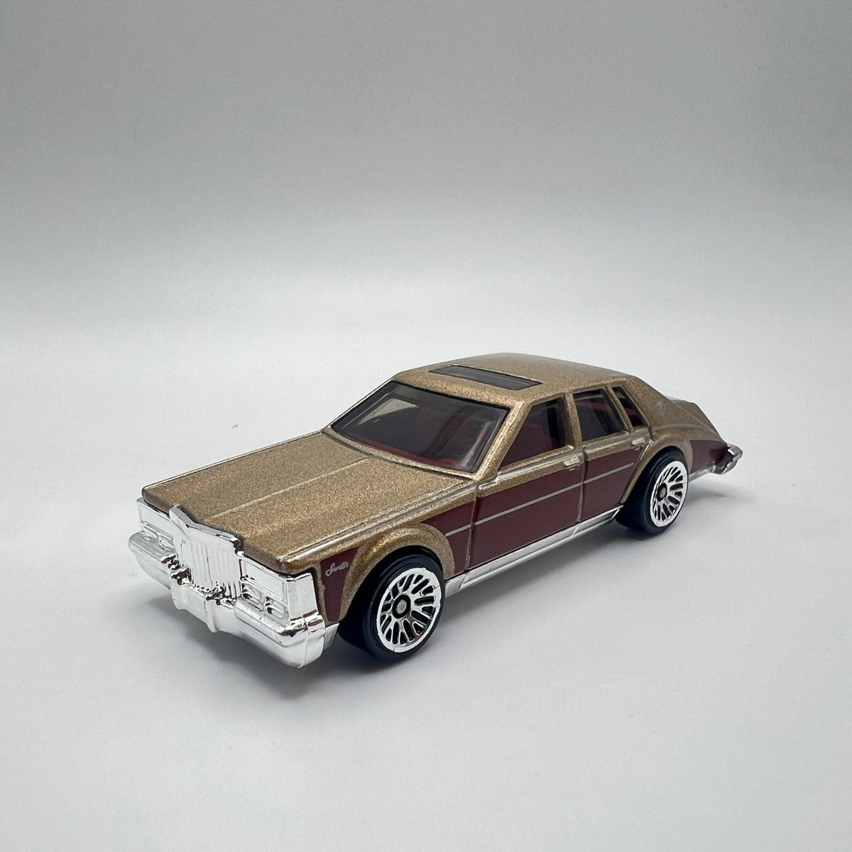 Hot Wheels Cadillac Seville Gold Maroon LOOSE 1/64