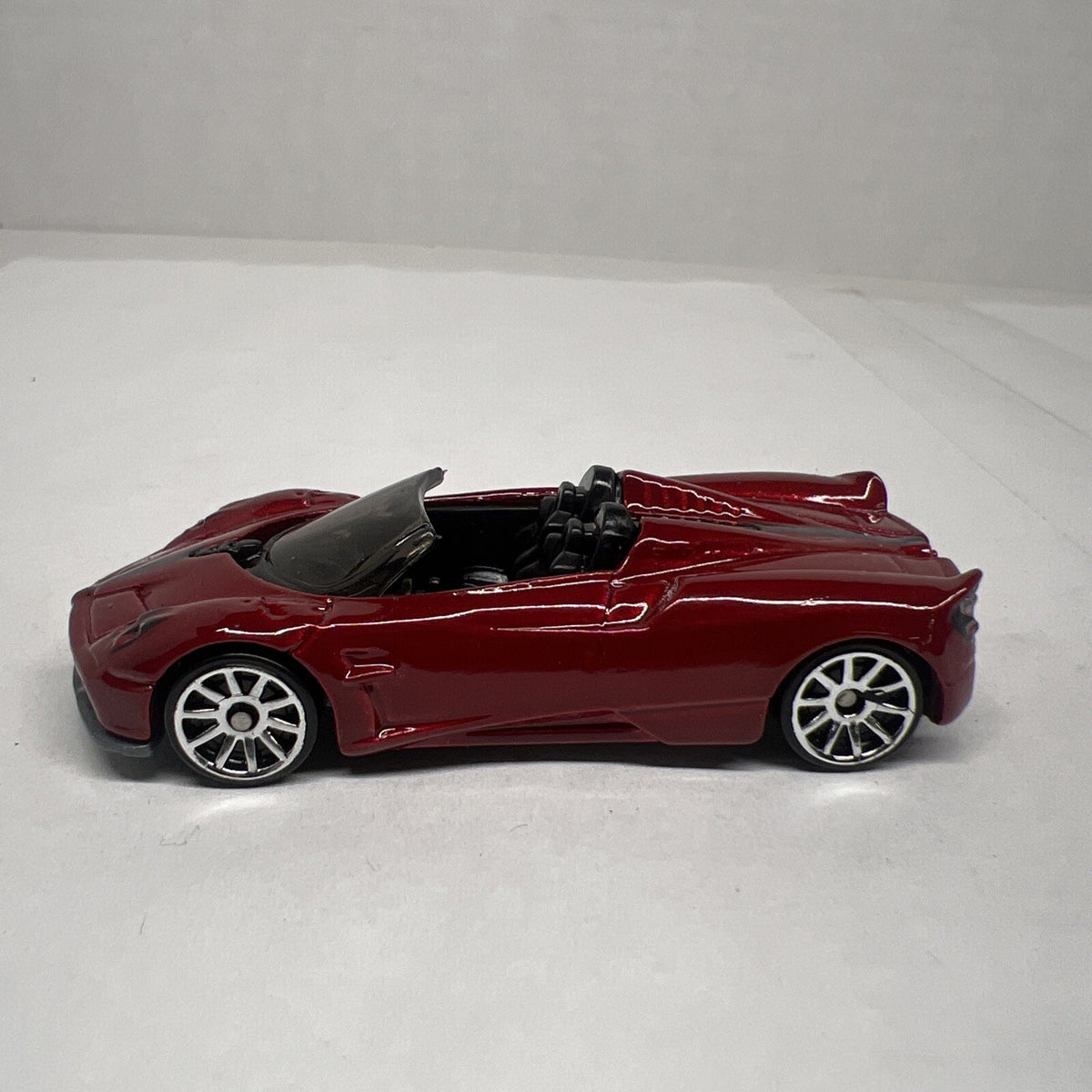 Hot Wheels '17 Pagani Huayra Roadster 2017 Mattel