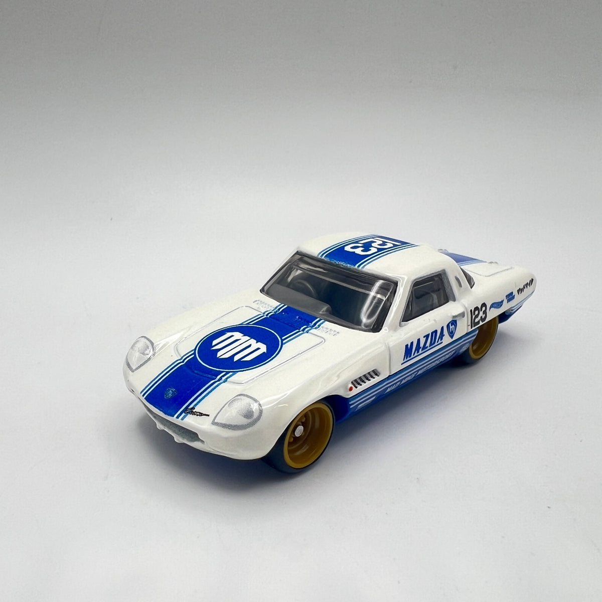 Hot Wheels Boulevard 1968 Mazda Cosmo Sport Mad Mike #123 White LOOSE 1/64