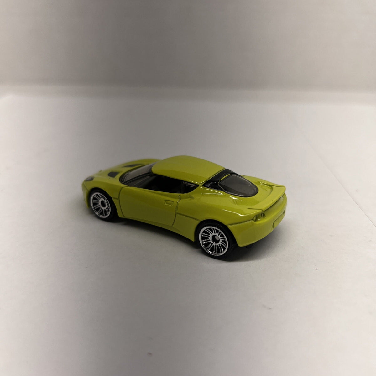 2008 08 Lotus Evora Diecast Scale 1:64 Collectible Model Green Car