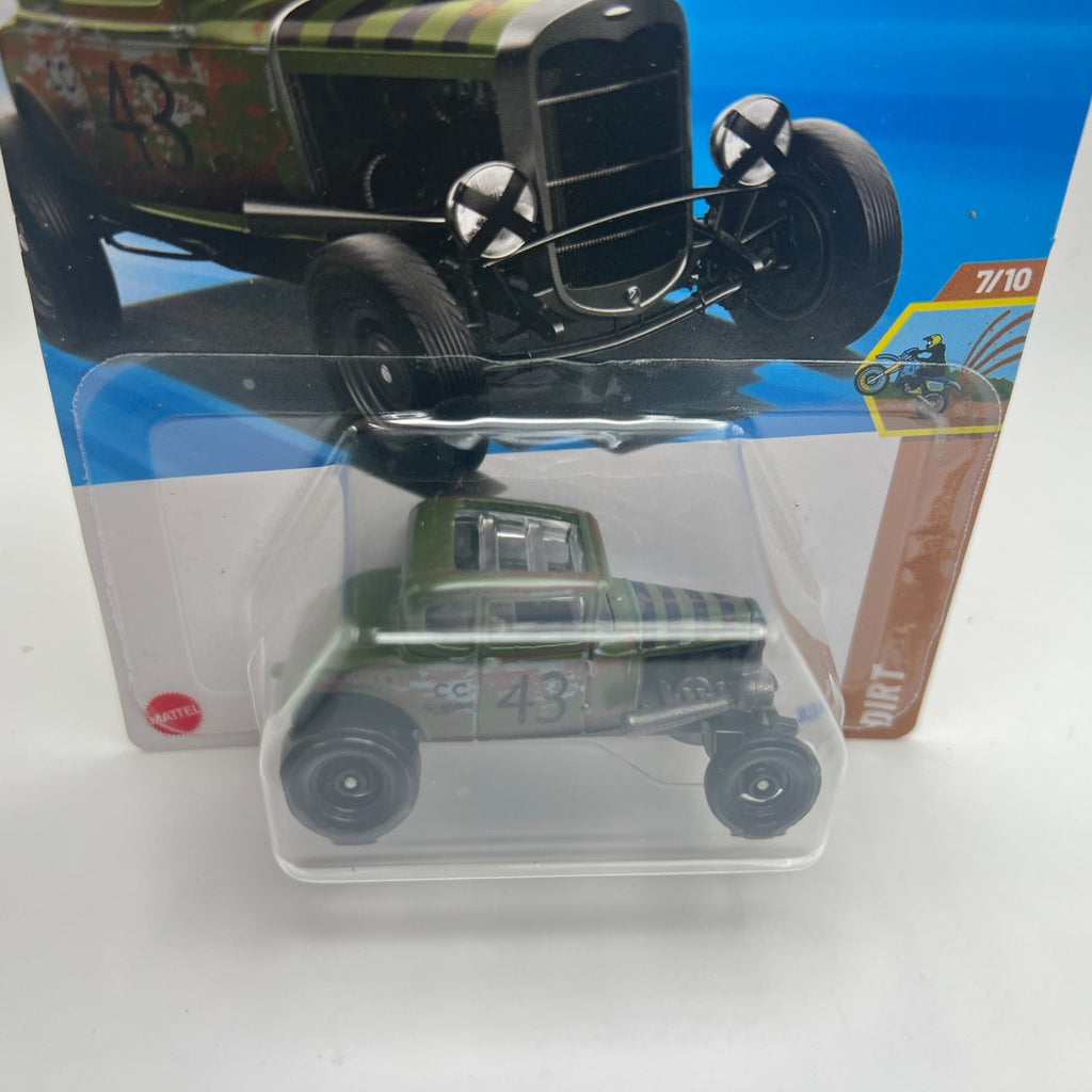 HW Ford Model A Custom 31 Olive Green 140/250 Dirt 7/10
