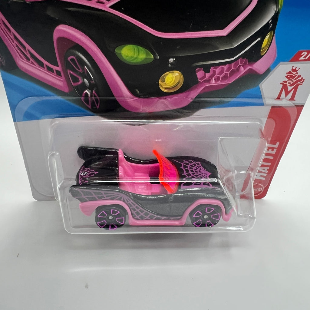 Hot Wheels Monster High Ghoul Mobile 48/250 Mattel 2/5 Black Pink 1:64