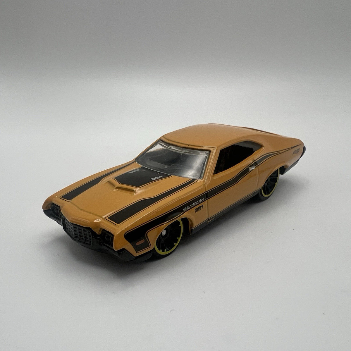 2010 Hot Wheels Muscle Mania '72 Ford Gran Torino Sport 1:64 Diecast