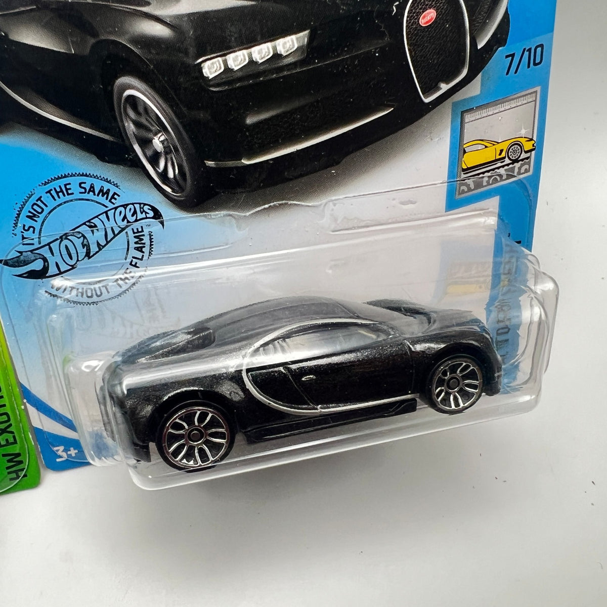 Hot Wheels '16 Bugatti Chiron Lot of 2 Blue 236/250 HW Month + Black 89/250