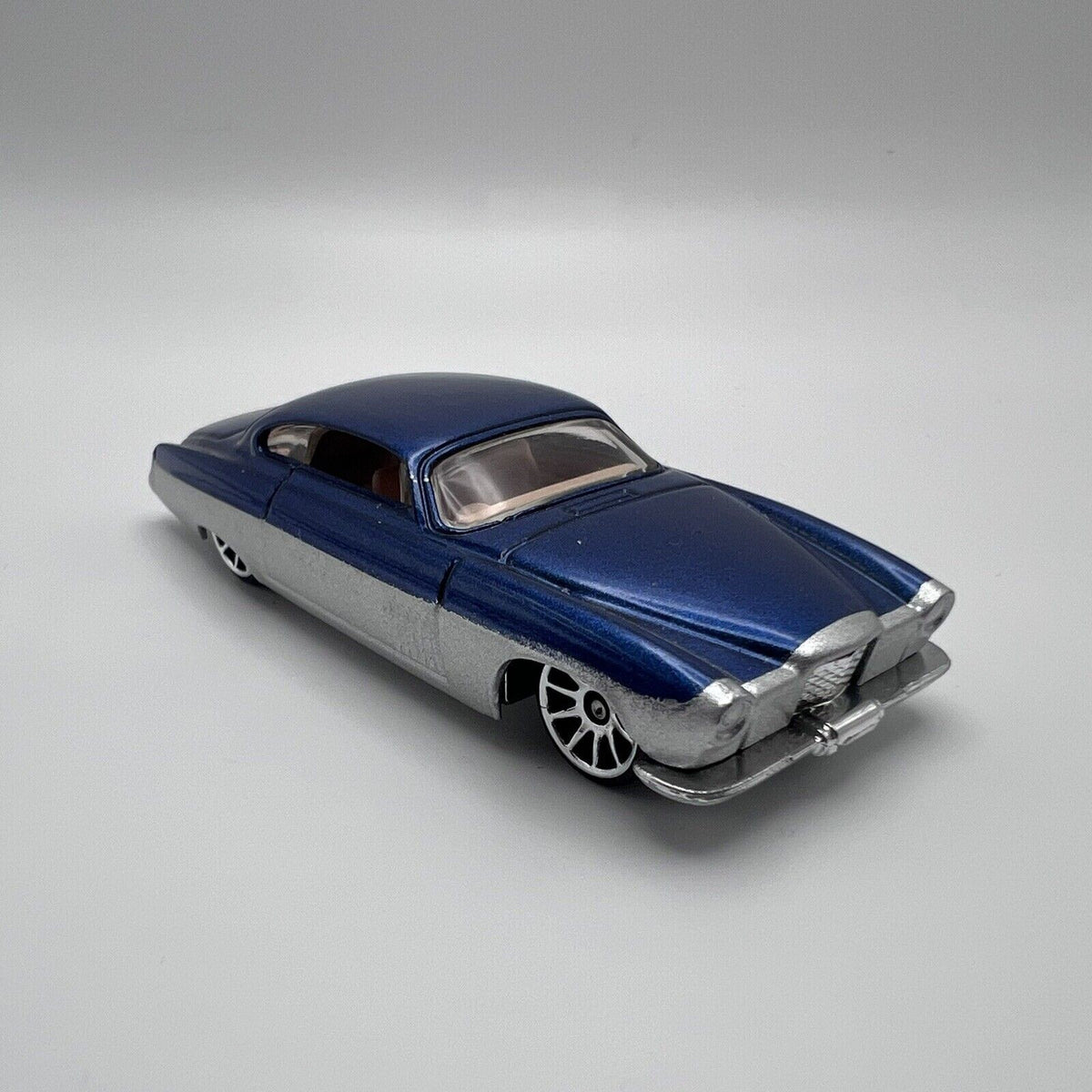 Hot Wheels Jaguar Fish'D Chip'D Blue Silver Custom Jaguar 2002 Diecast Kid Loose