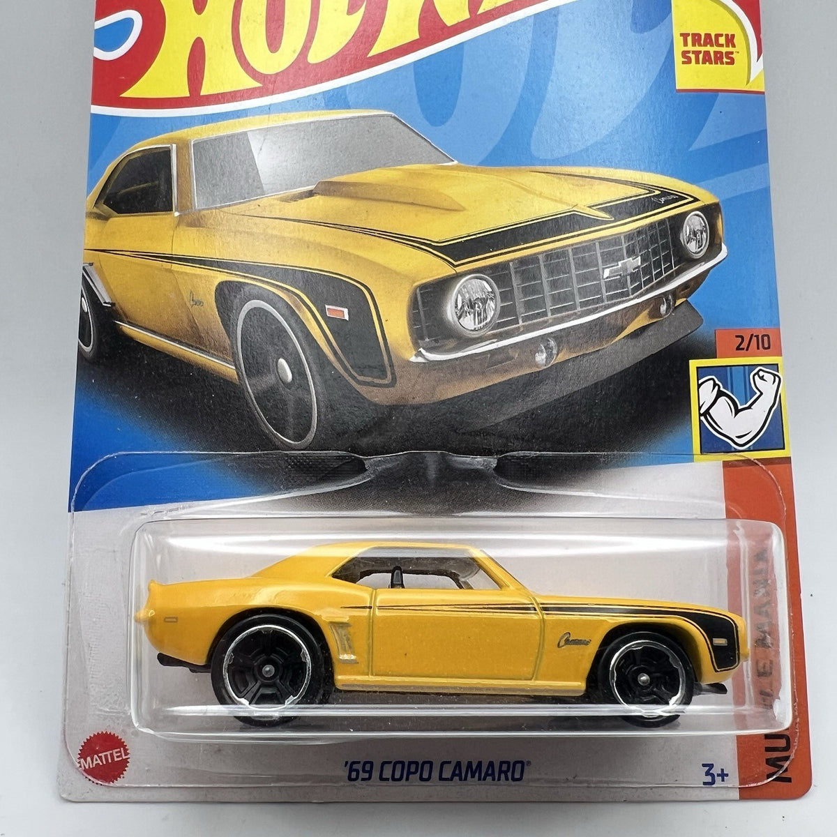 2022 Hot Wheels 193/250-69 COPO Camaro-Yellow-Muscle-Mania 2/10- Classic Car