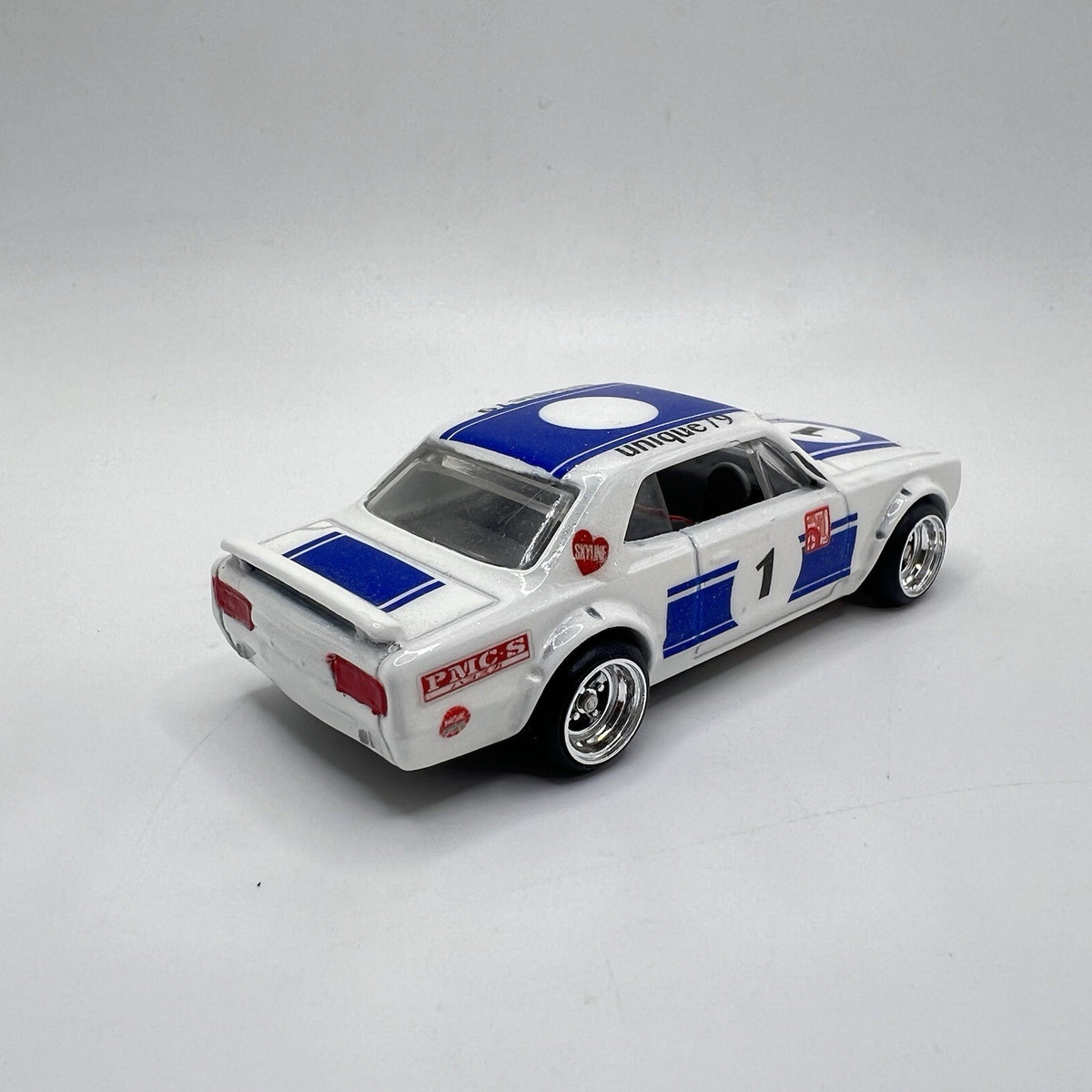 Hot Wheels Nissan Skyline H/T 2000 GT-X. Modified Custom