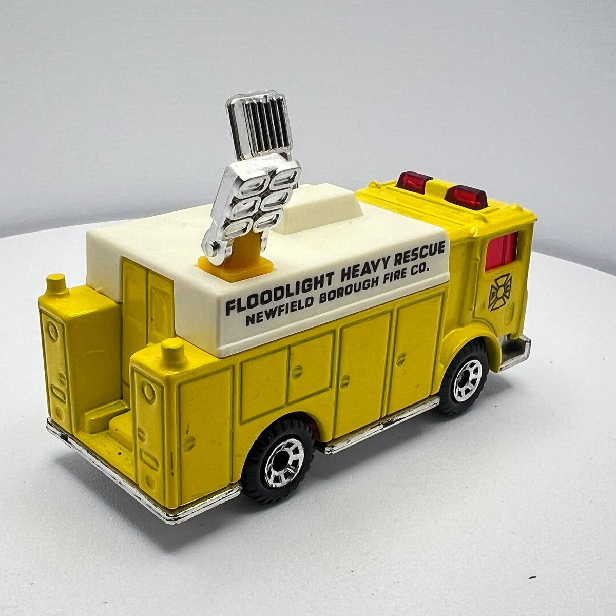 Matchbox Mack Auxiliary Power Truck Yellow Newfield Fire LOOSE