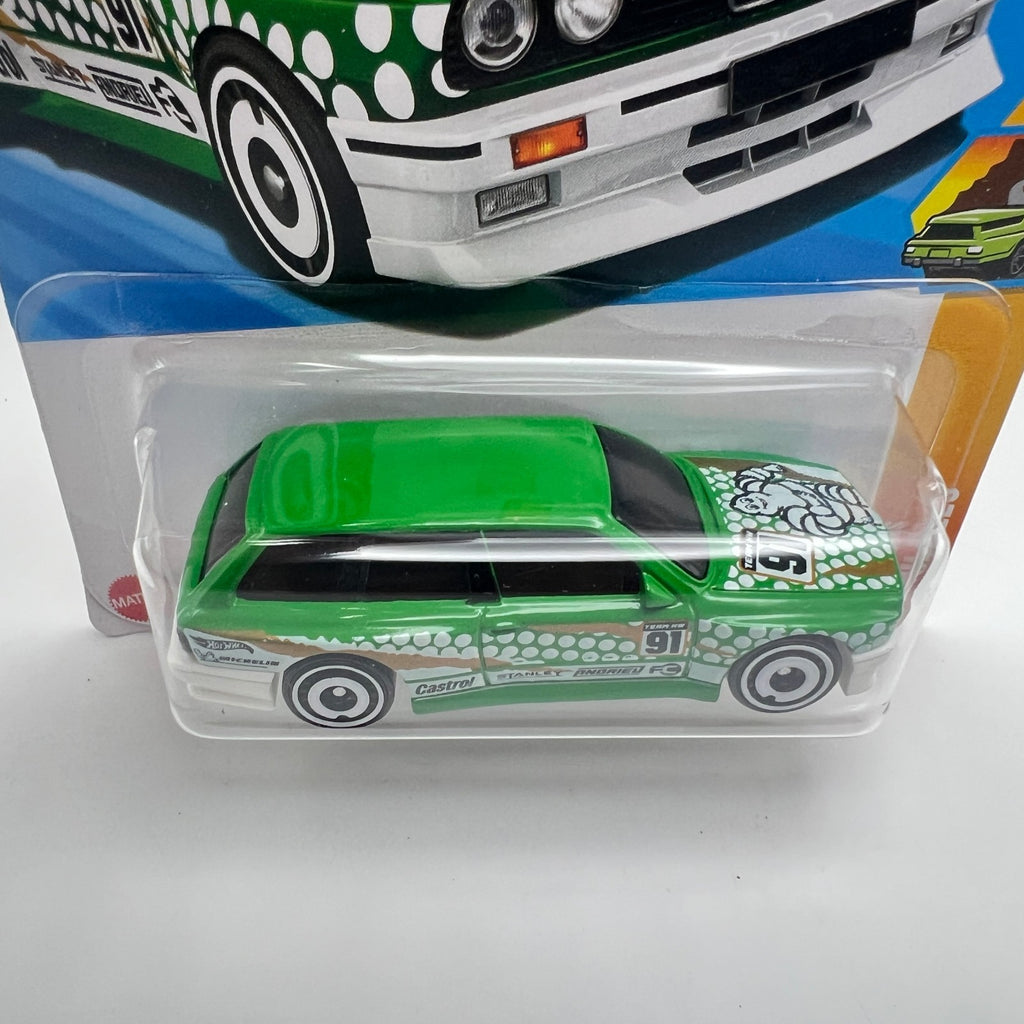 Hot Wheels BMW M3 Wagon 245/250 Wagons 5/5 Green Castrol French Card