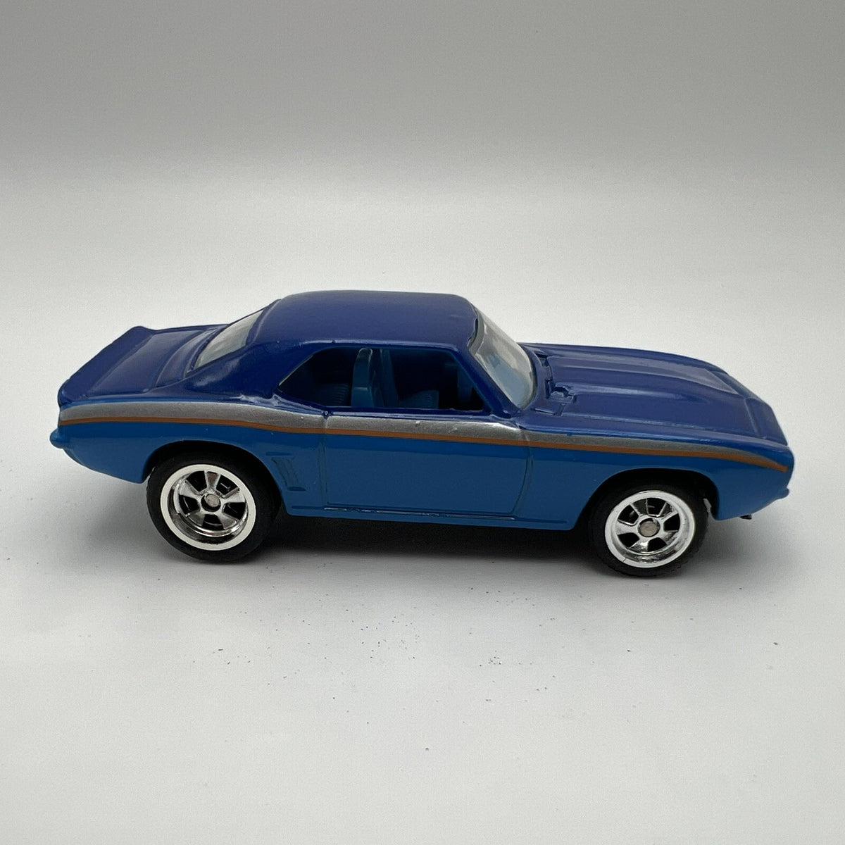 Hot Wheels Loose Larry's Garage Blue With Blue Interior '69 Chevy Camaro