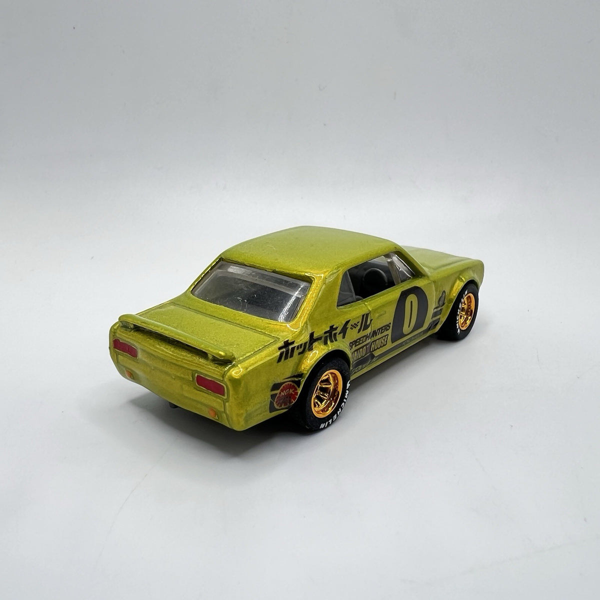 Hot Wheels Nissan Skyline H/T 2000 GT-X. Modified Custom