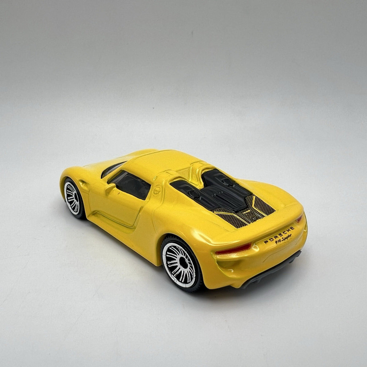 2025 PORSCHE HEROES Design PORSCHE 918 SPYDER ☆ yellow☆Matchbox LOOSE