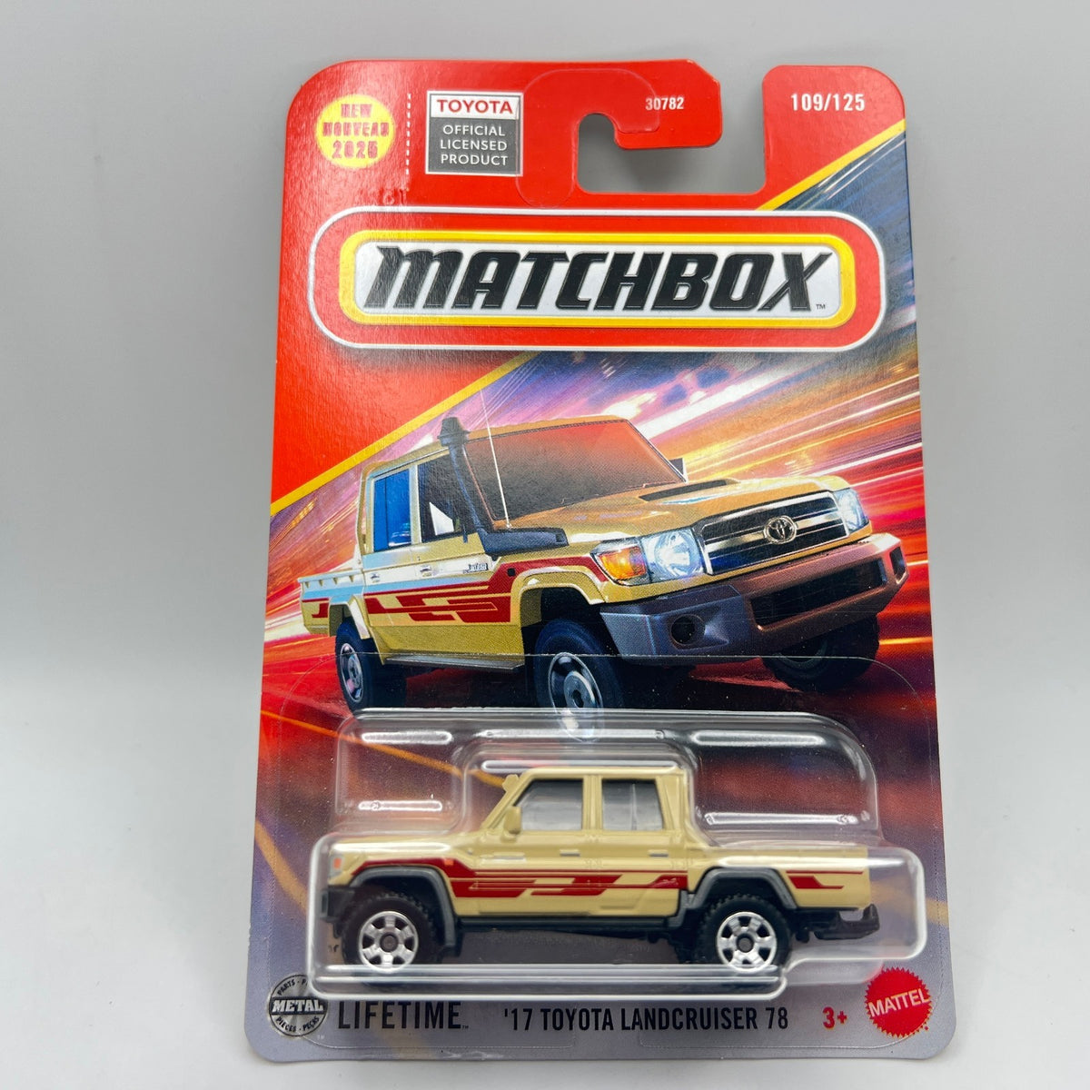 Matchbox 17 Toyota Landcruiser 78 109/125 Cream 1:64 Diecast SUV