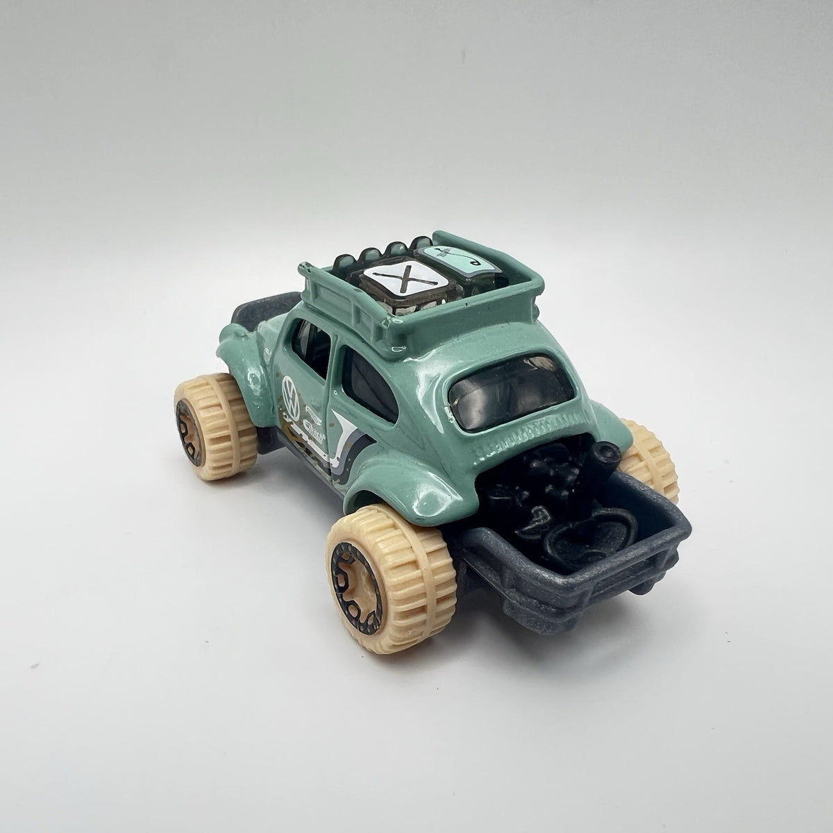 VOLKSWAGEN BAJA BUG Diorama Collectible DieCast Model Car 1:64 Green LOOSE