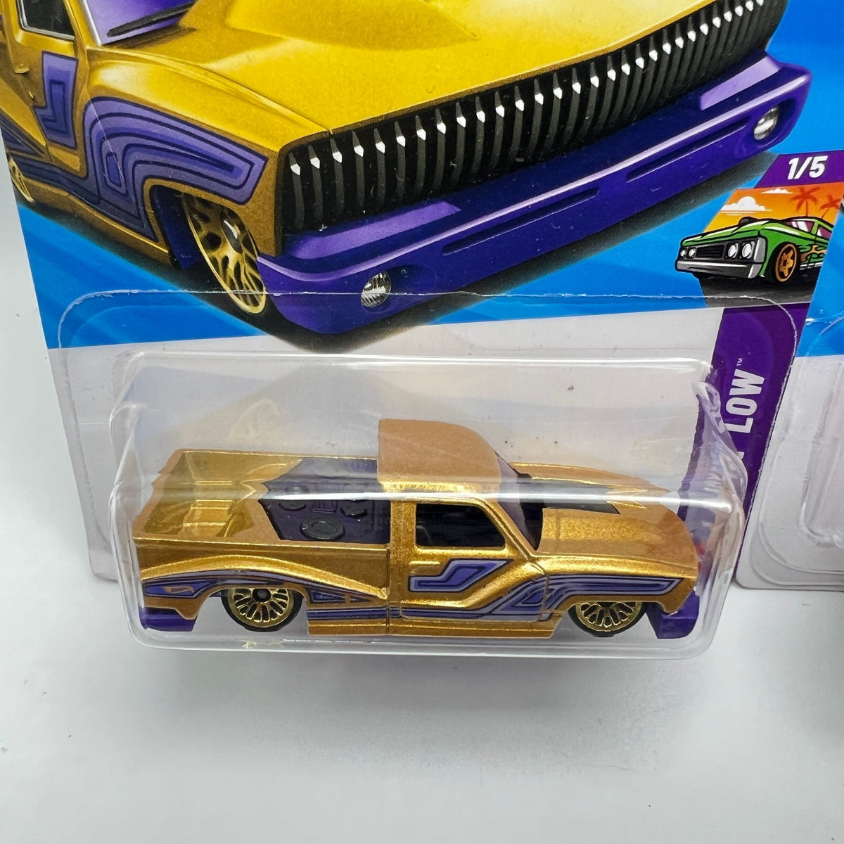 Hot Wheels Bounce'N Bass Lot of 2 Gold & Pink Layin' Low 1/5 17/250